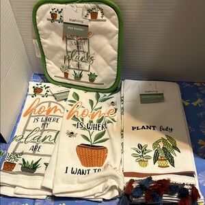 New Green and White Botanical Plant Themed Kitchen Linens (BIN)